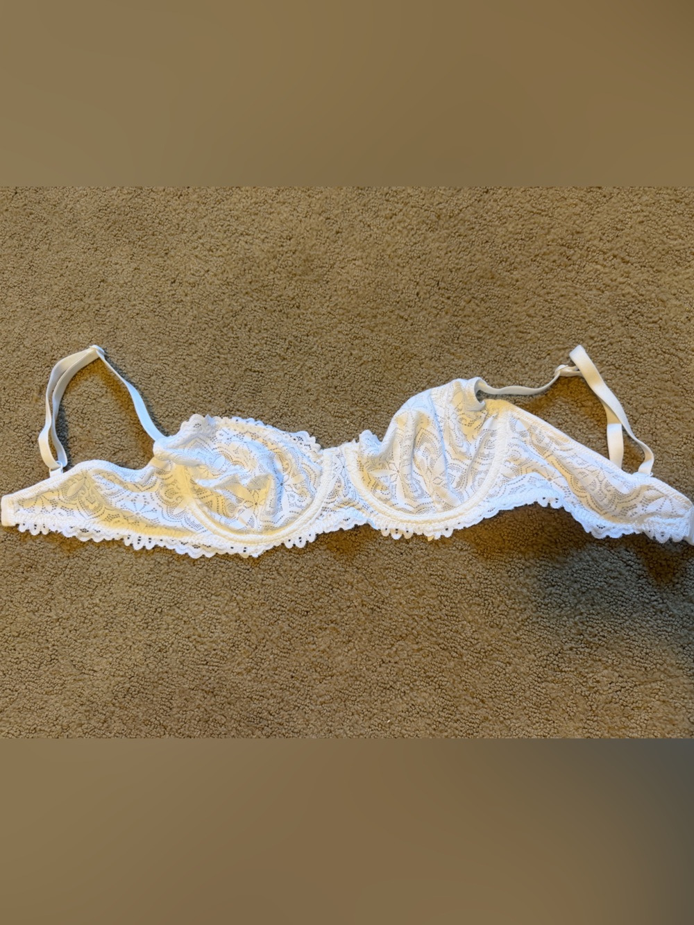 Old Navy White Lace Underwire Bra